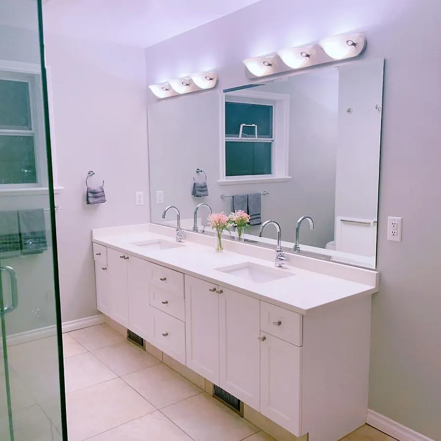 Quiet Three Bedrooms House Victoria Villa